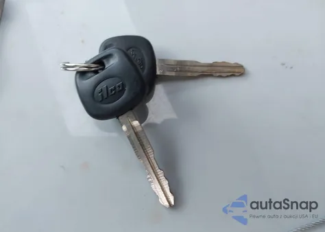 2004 Toyota Sequoia Sr5 V8 z USA, uszkodzony, nr VIN 5TDBT44A24S217627